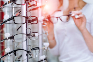 Brillenhalter für Auto - die praktische Aufbewahrung - Pilotenbrillen